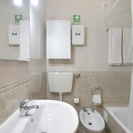 Torre Sol 10º 4, vista mar, piscina * Armação de Pêra